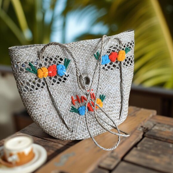 Scala natural straw hat, applied shells, straw flowers, adjustable hatband, EUC - Picture 9 of 16